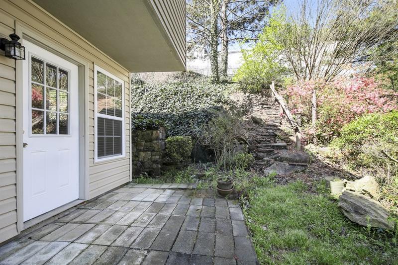 536 Granite Ridge Place Sandy Springs, GA 30350 - Photo 11 of 12