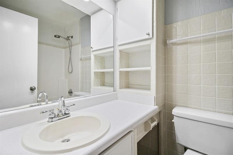 536 Granite Ridge Place Sandy Springs, GA 30350 - Photo 10 of 12