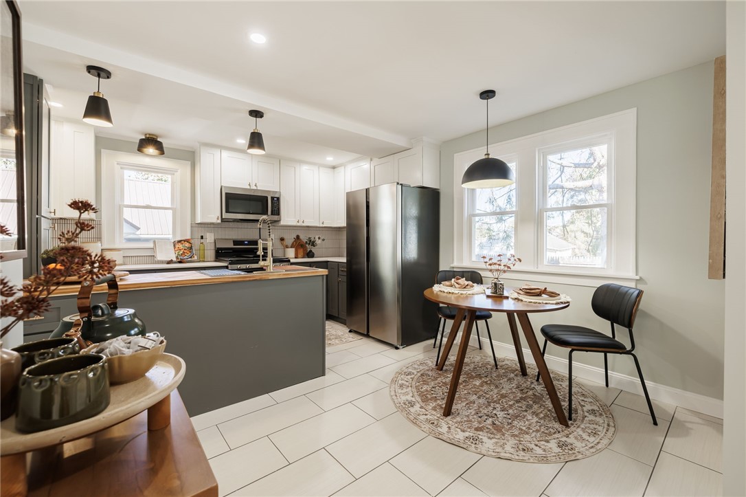 286 Spencer Road Irondequoit, NY 14609 - Photo 14 of 50