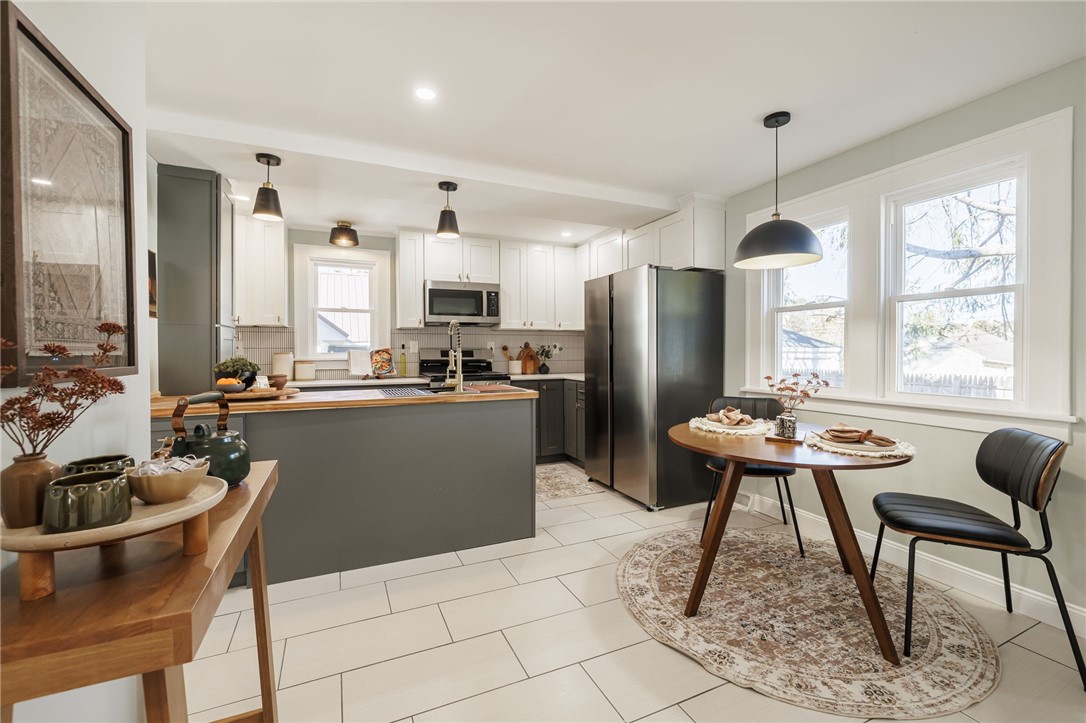 286 Spencer Road Irondequoit, NY 14609 - Photo 15 of 50