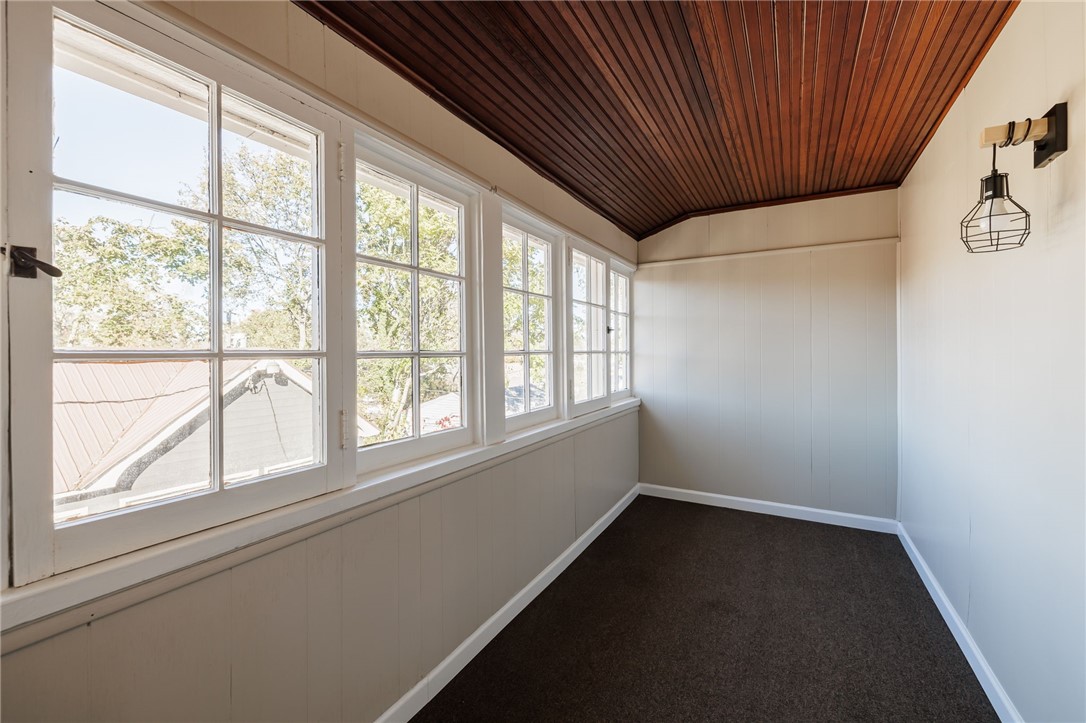 286 Spencer Road Irondequoit, NY 14609 - Photo 31 of 50 Enclosed 2nd floor porch