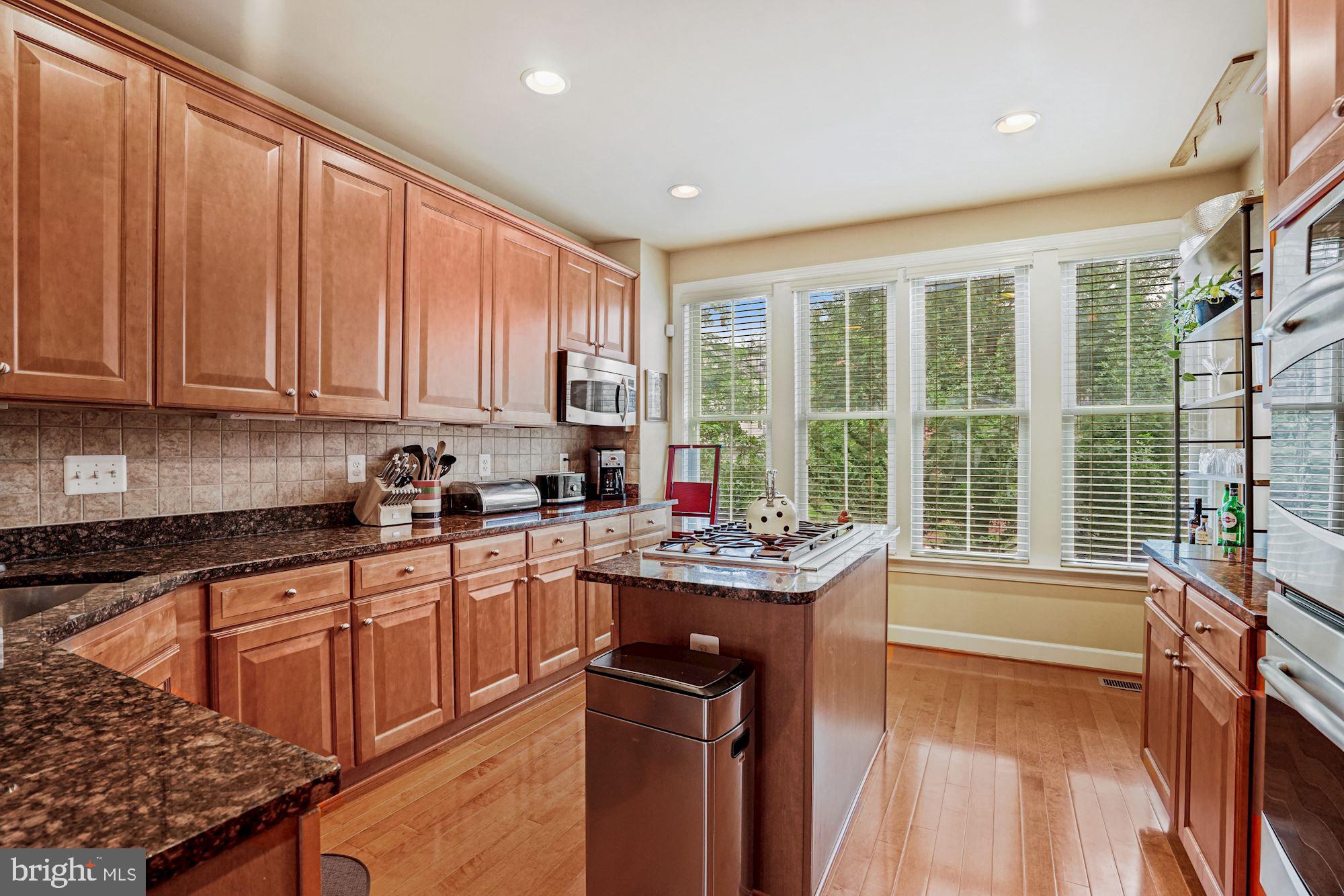 3308 Kemper Road Arlington, VA 22206 - Photo 4 of 38 Gallery Image 4