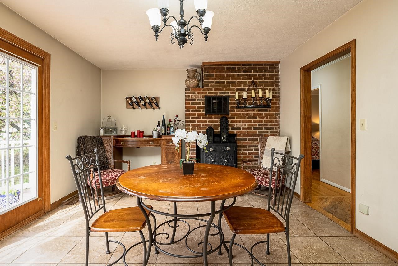 2833 Shutterlee Mill Road Staunton, VA 24401 - Photo 21 of 70 a dining room with furniture and window