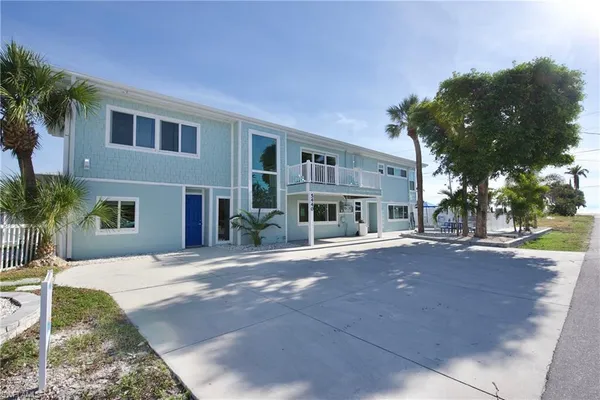 $2,050,000 | 5440 Palmetto Street, Fort Myers Beach, FL 33931