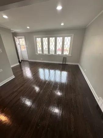 $2,600 | 5136 South Luna Avenue, Chicago, IL 60638