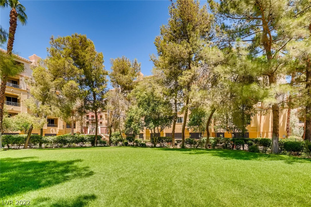 260 East Flamingo Road, Unit 328 Las Vegas, NV 89169 - Photo 33 of 50 Gallery Image 33