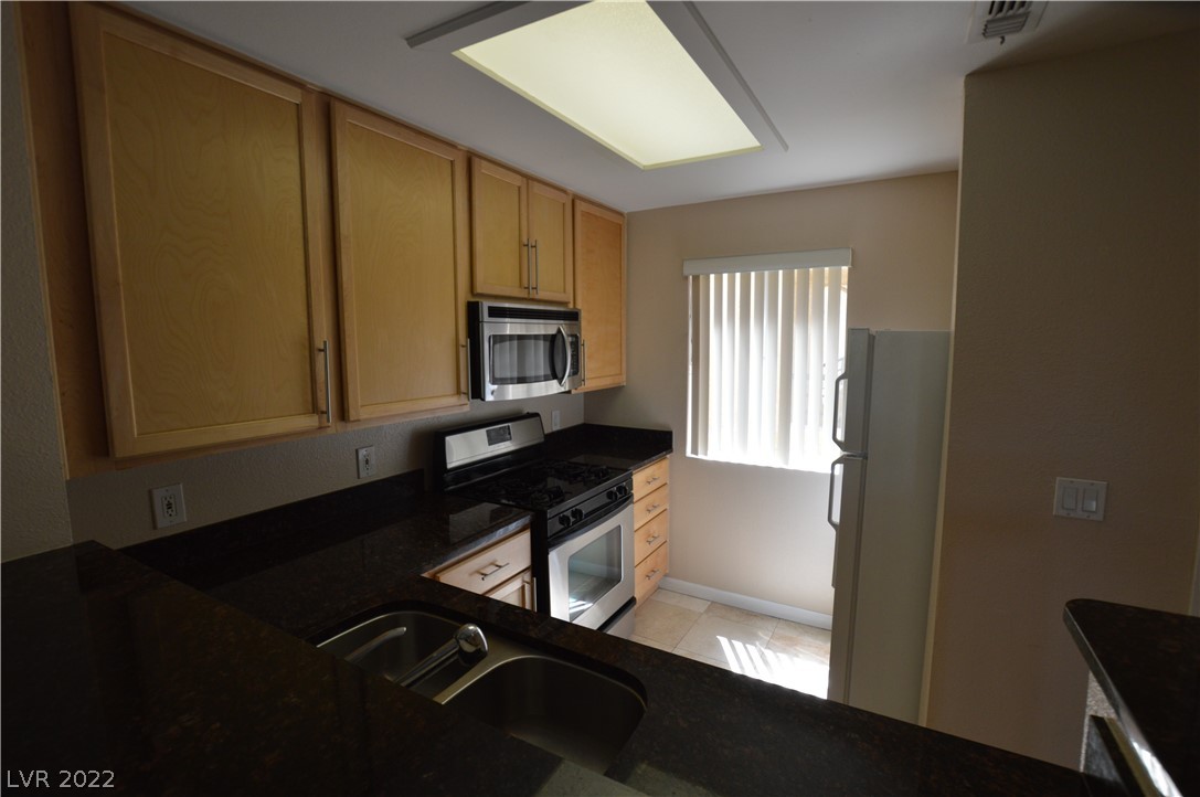 260 East Flamingo Road, Unit 328 Las Vegas, NV 89169 - Photo 9 of 50 Gallery Image 9