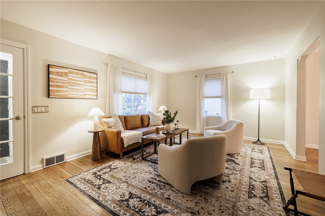 195 Laney Road Rochester, NY 14620 - Photo 3 of 26