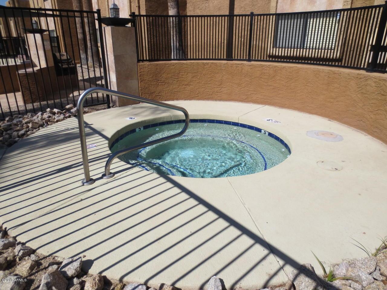 5401 East Thomas Road, Unit 1017 Phoenix, AZ 85018 - Photo 3 of 16 20130307032154662085000000-o
