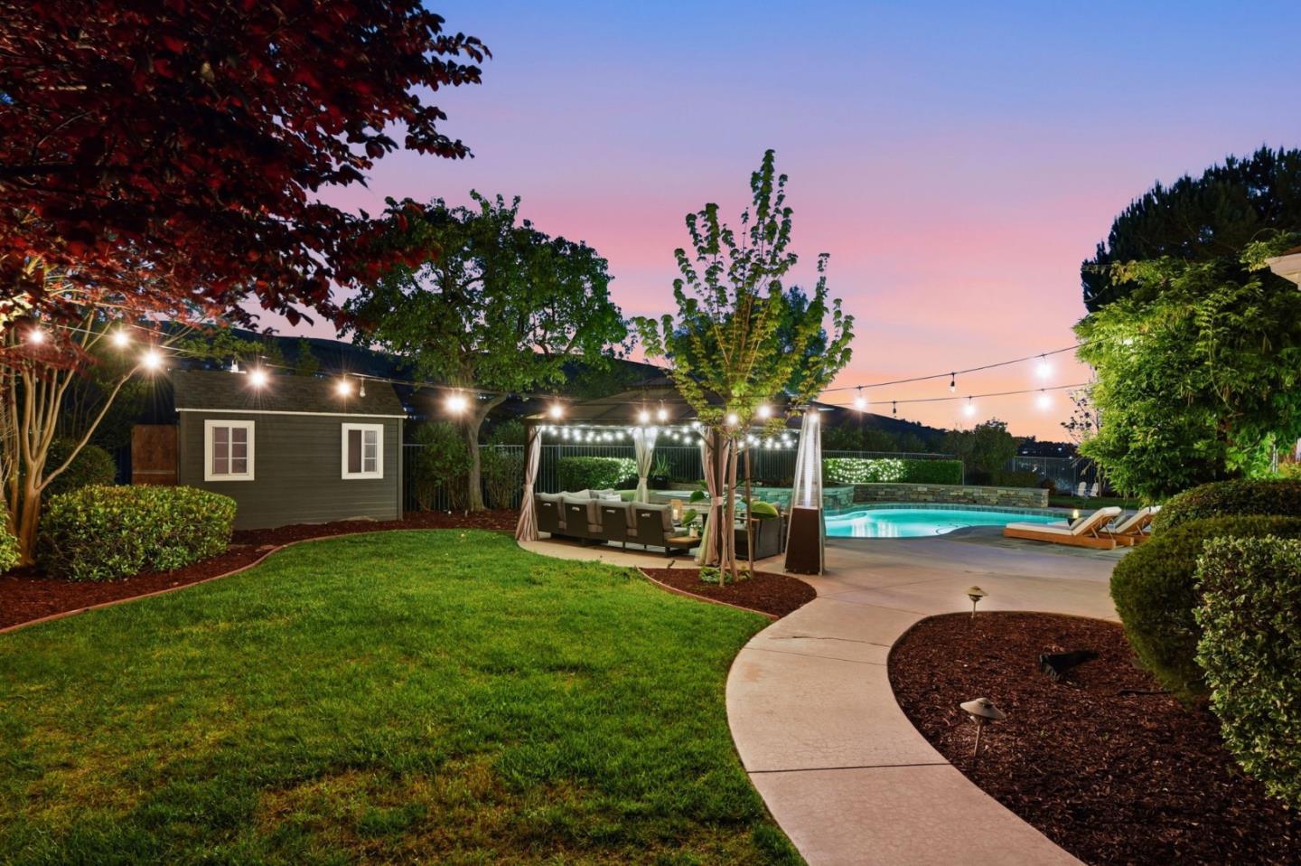2566 Bentley Ridge Drive San Jose, CA 95138 - Photo 15 of 101 a view of a backyard with a garden and plants