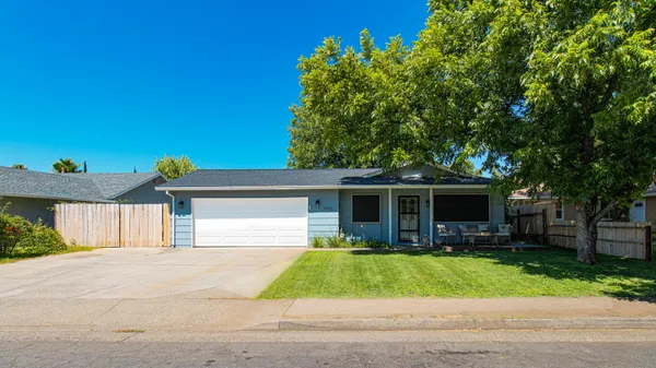 $312,000 | 3592 Capricorn Way, Redding, CA 96002