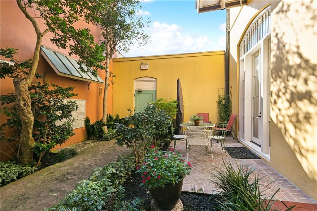 1040 Chartres Street, Unit D1 New Orleans, LA 70116 - Photo 3 of 12