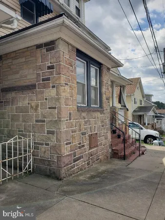 $49,000 | 502 West Girard Street, Mount Carmel, PA 17851