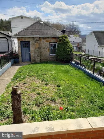 $49,000 | 502 West Girard Street, Mount Carmel, PA 17851