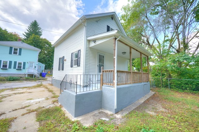 14 Walnut Street West Warwick, RI 02893 - Photo 2 of 11