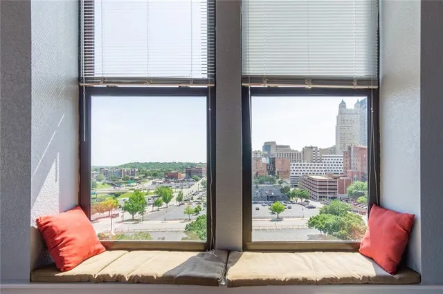 $169,000 | 308 West 8th Street, Unit 516, Kansas City, MO 64105