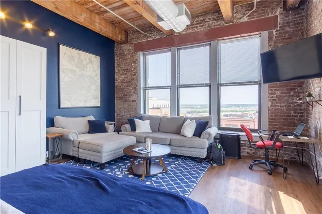 $169,000 | 308 West 8th Street, Unit 516, Kansas City, MO 64105