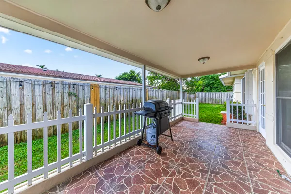 $3,700 | 2750 Southeast 3rd Street, Pompano Beach, FL 33062