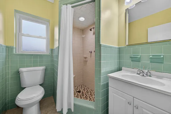 $3,700 | 2750 Southeast 3rd Street, Pompano Beach, FL 33062