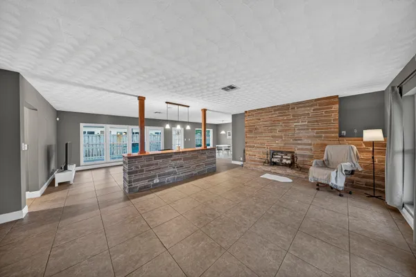 $3,700 | 2750 Southeast 3rd Street, Pompano Beach, FL 33062