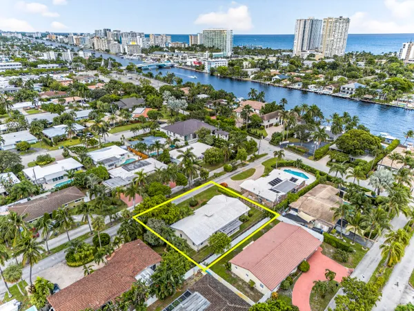 $3,700 | 2750 Southeast 3rd Street, Pompano Beach, FL 33062