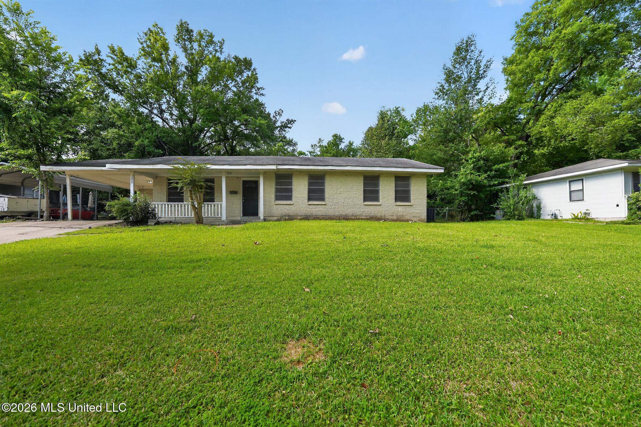 1523 Winchester Street Jackson, MS 39211 - Photo 1 of 34 01_1523_Winchester_St-Exterior-6797