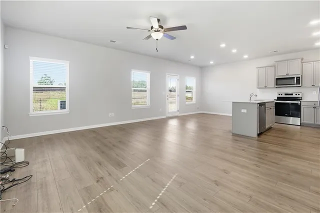 $349,900 | 11608 Winston Way, Hampton, GA 30228