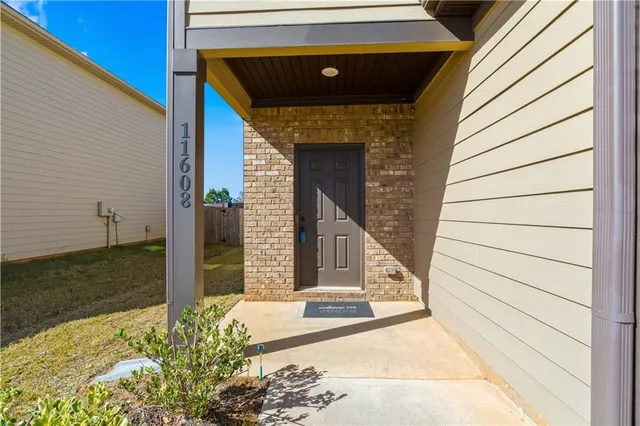 $349,900 | 11608 Winston Way, Hampton, GA 30228