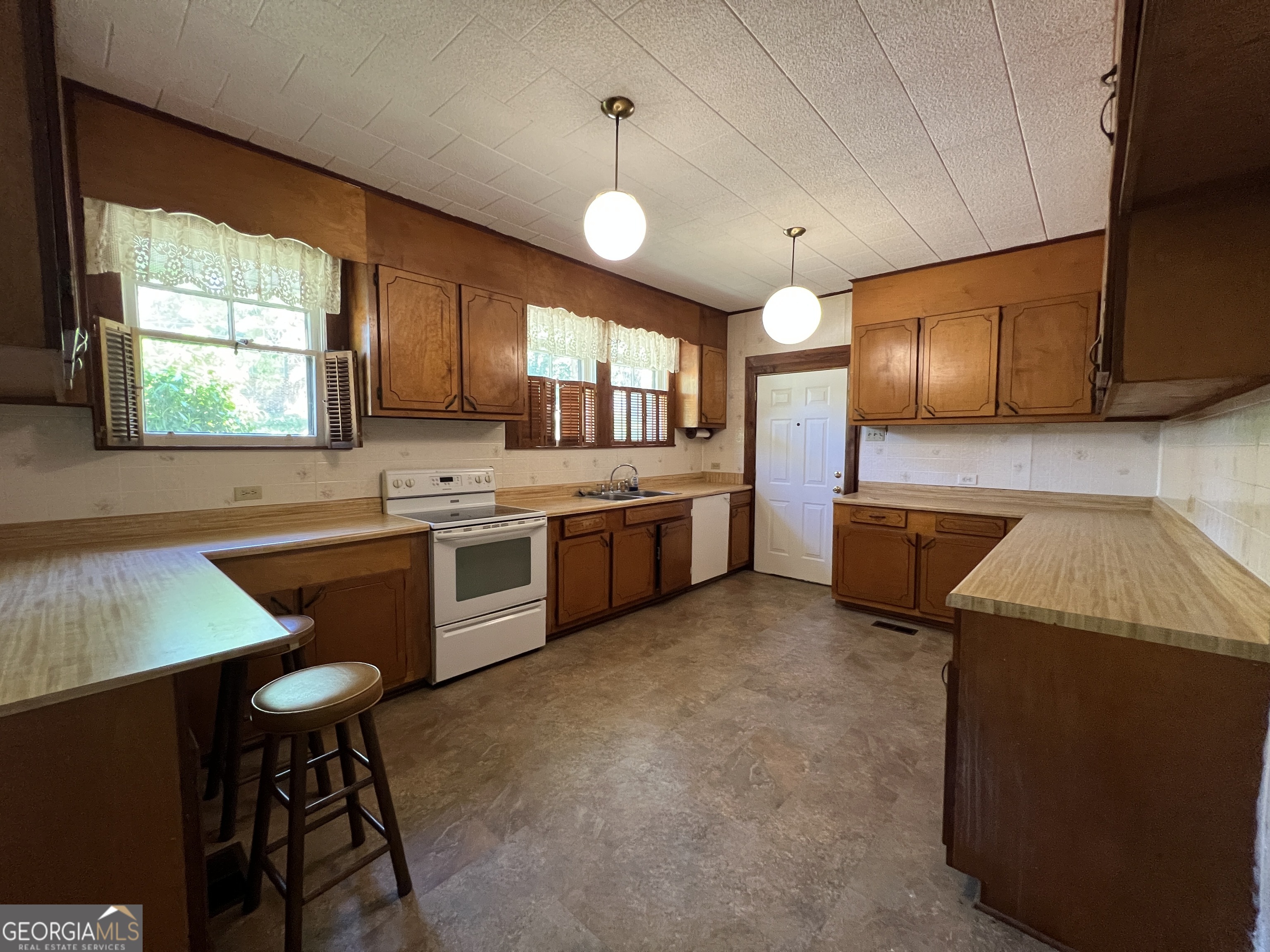 1604 Highway 29 West Point, GA 31833 - Photo 9 of 30