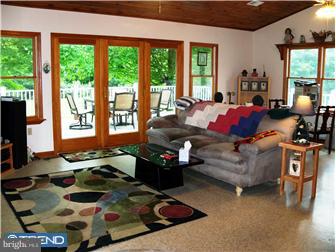 271 Croshaw Road Wrightstown, NJ 08562 - Photo 3 of 12 Family Room