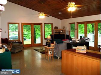 271 Croshaw Road Wrightstown, NJ 08562 - Photo 4 of 12 Family Room