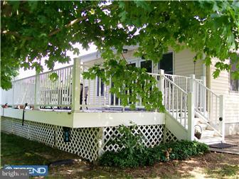 271 Croshaw Road Wrightstown, NJ 08562 - Photo 10 of 12 Deck