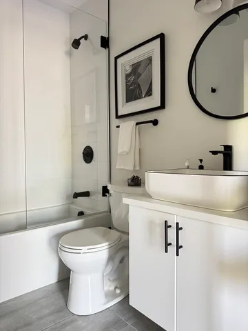 $3,950 | 347 Maverick Street, Unit 5, Boston, MA 02128