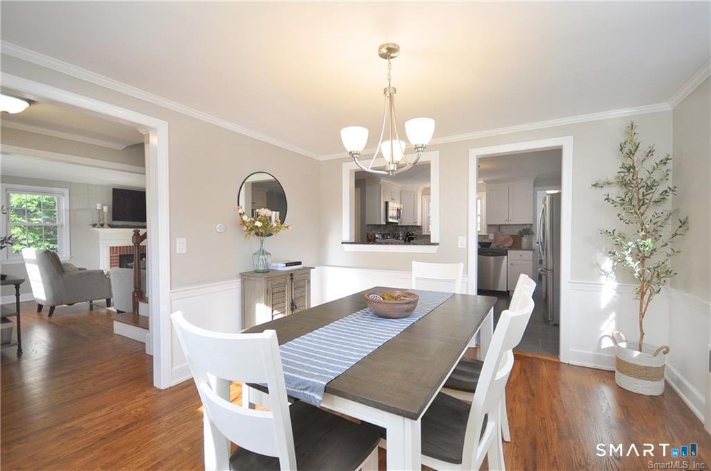 26 Greystone Road West Hartford, CT 06107 - Photo 6 of 23
