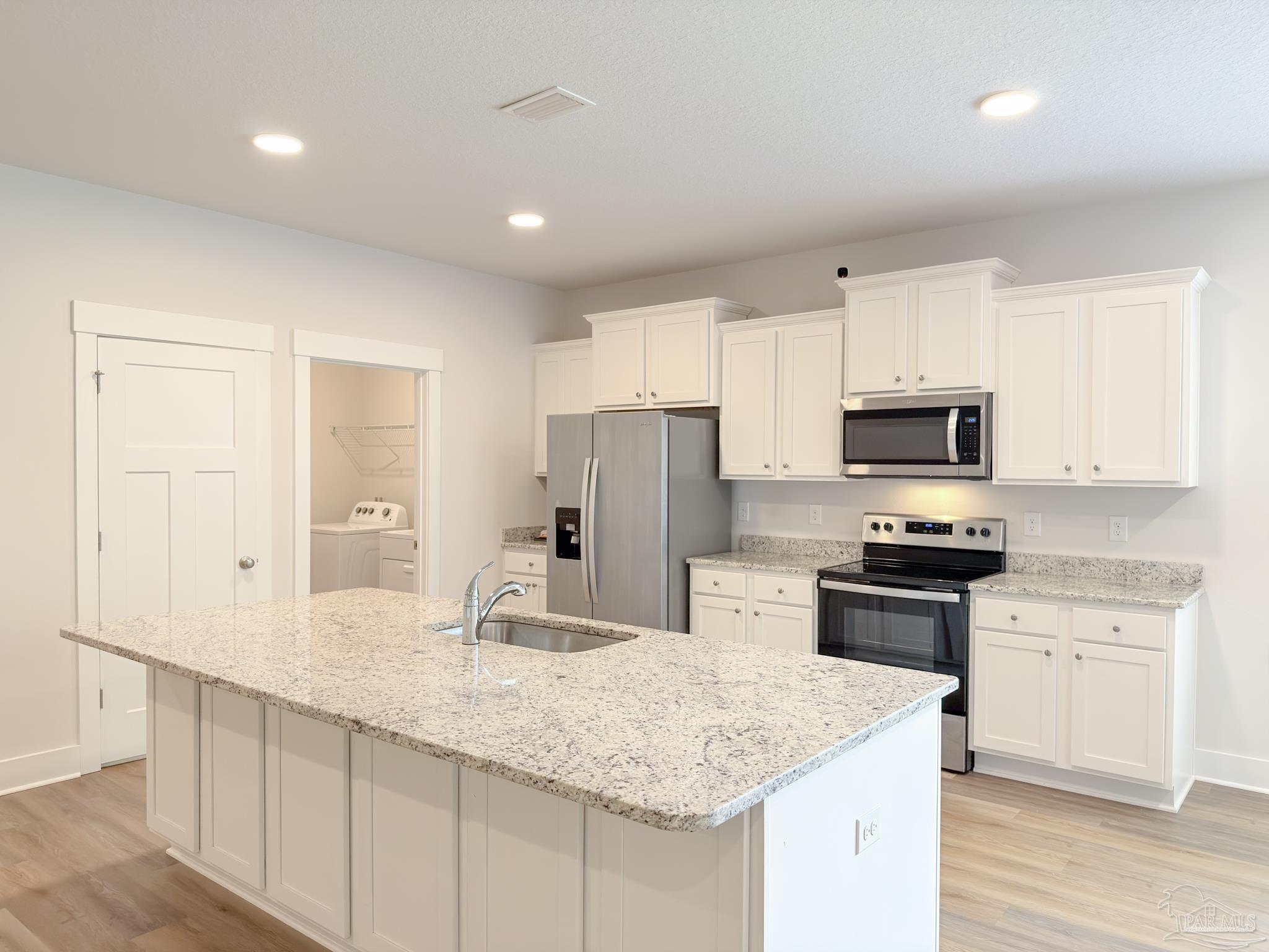 6052 Rutherford Loop Pensacola, FL 32526 - Photo 8 of 39