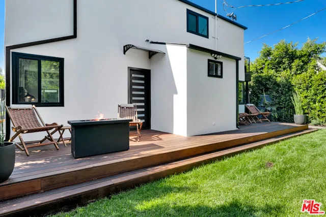 $24,750 | 418 North Bowling Green Way, Los Angeles, CA 90049