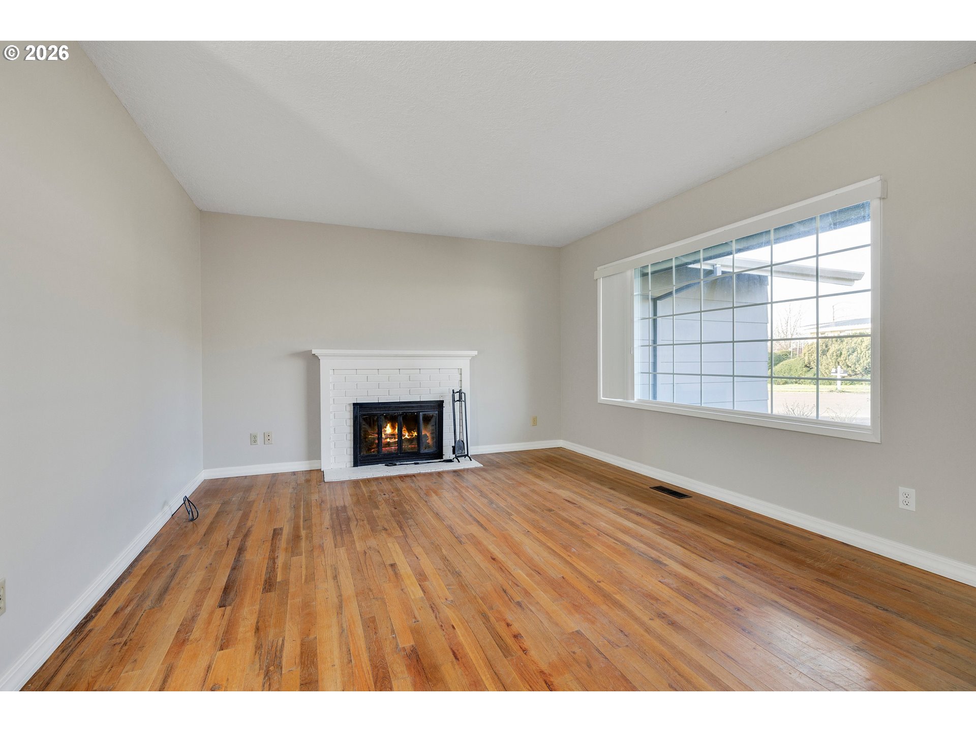 12870 Southwest 63rd Avenue Portland, OR 97219 - Photo 12 of 37 Living Room