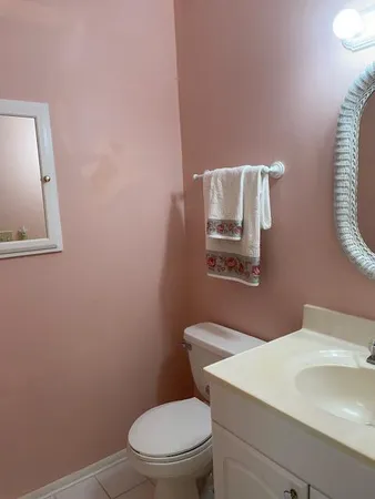 $1,400 | 2600 Southeast Ocean Boulevard Southeast, Unit A5, Stuart, FL 34996