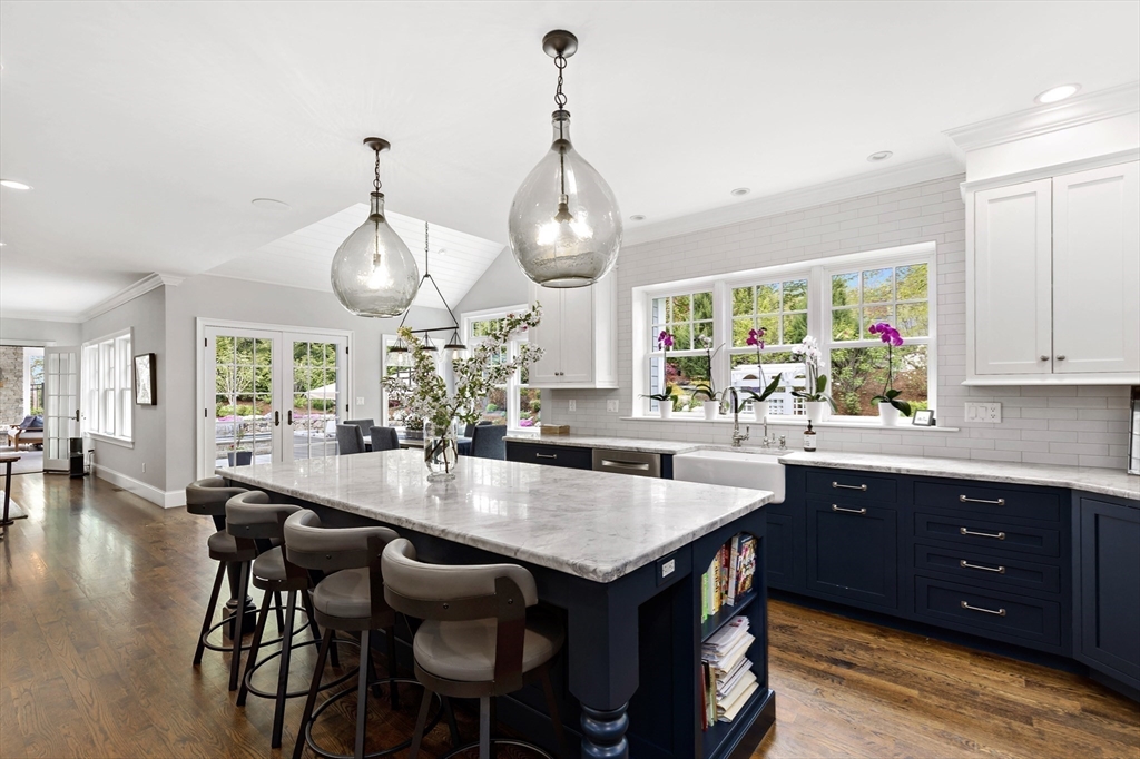 111 Martin Road Concord, MA 01742 - Photo 4 of 42