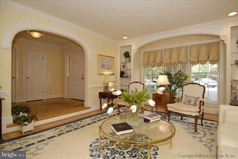 7208 Evans Mill Road McLean, VA 22101 - Photo 12 of 19 Living Room
