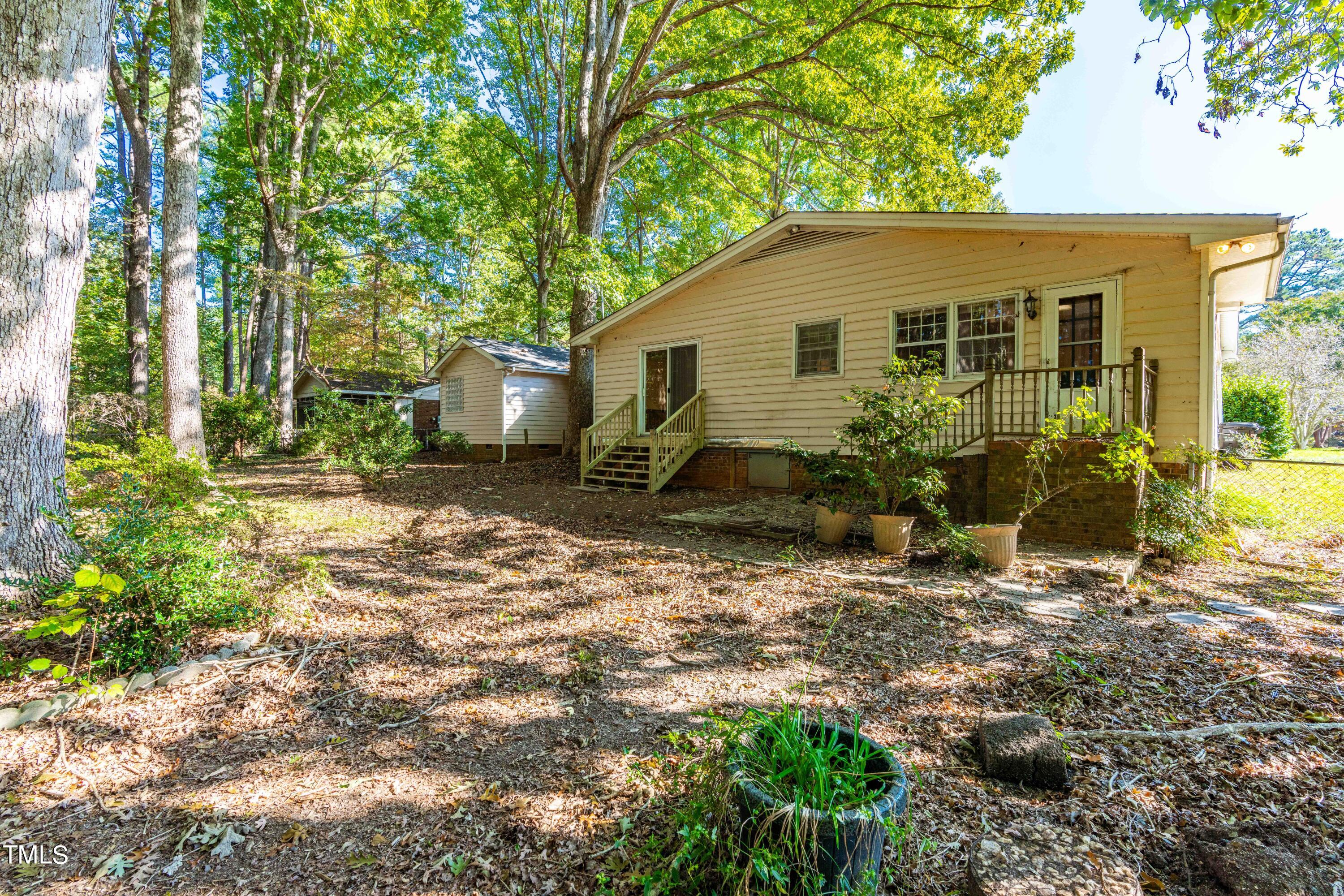 1613 Ridgeland Drive Raleigh, NC 27607 - Photo 38 of 40 DSC09803