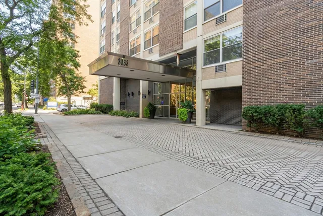 $214,900 | 3033 North Sheridan Road, Unit 508, Chicago, IL 60657
