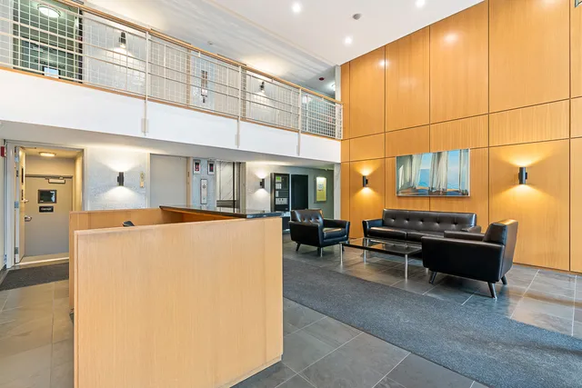 $214,900 | 3033 North Sheridan Road, Unit 508, Chicago, IL 60657