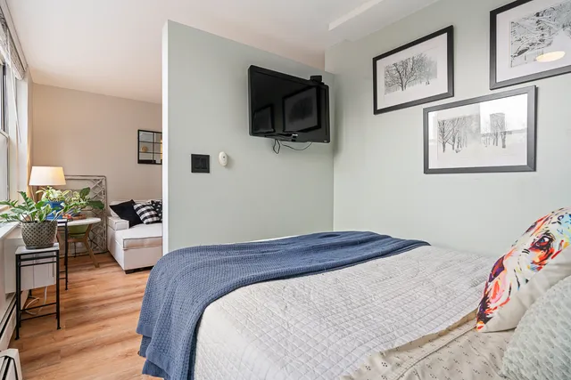 $214,900 | 3033 North Sheridan Road, Unit 508, Chicago, IL 60657