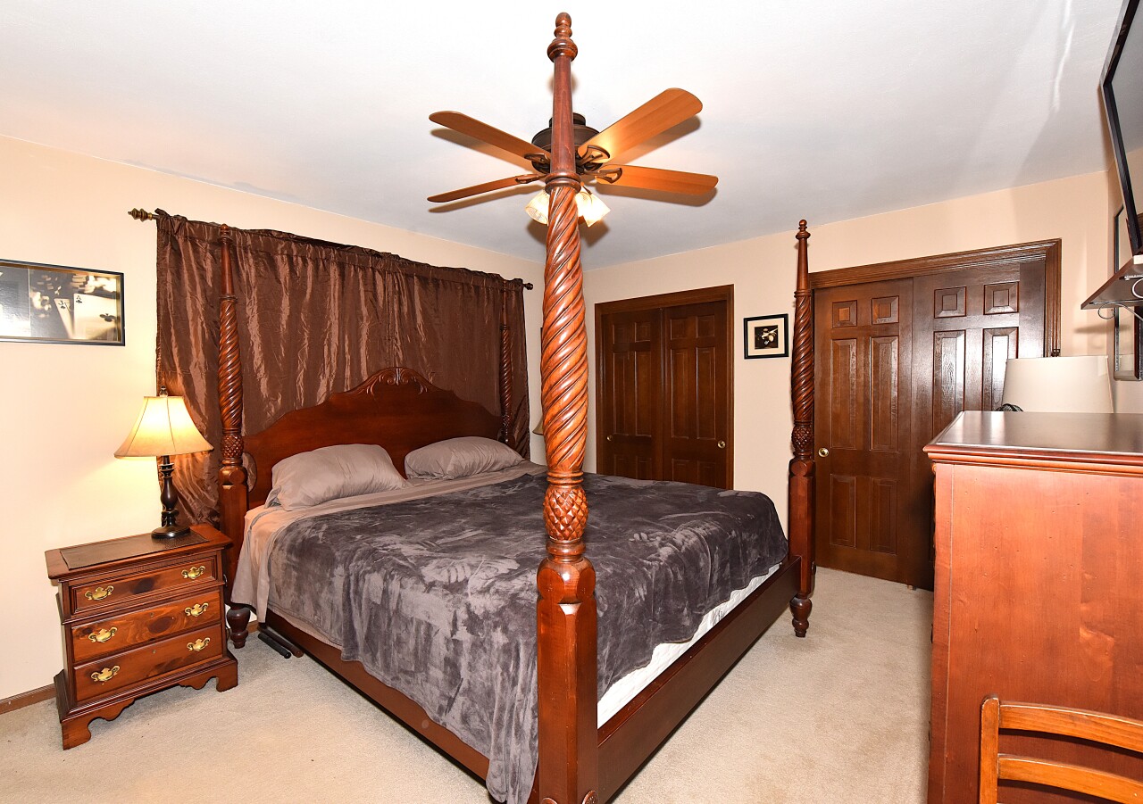 W5675 Sunset Ridge Road Walworth, WI 53184 - Photo 19 of 37 Photo 18