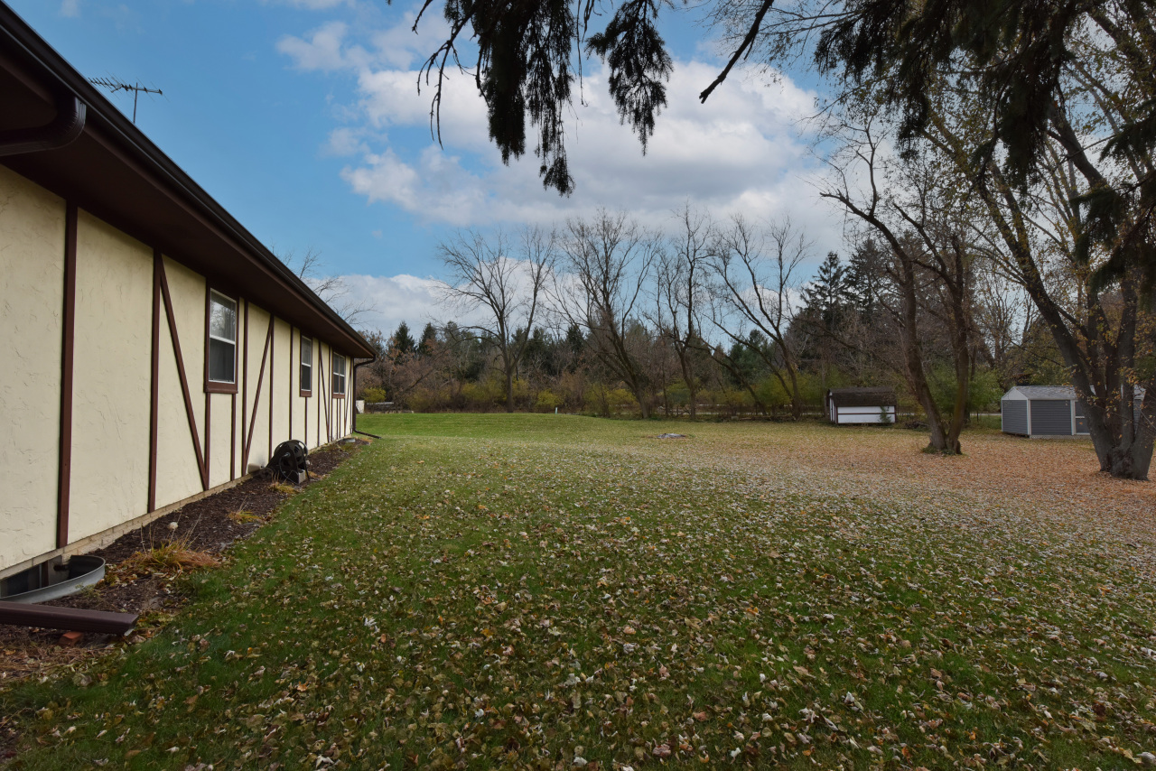 W5675 Sunset Ridge Road Walworth, WI 53184 - Photo 30 of 37 Photo 34