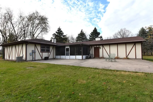 $449,000 | W5675 Sunset Ridge Road, Walworth, WI 53184