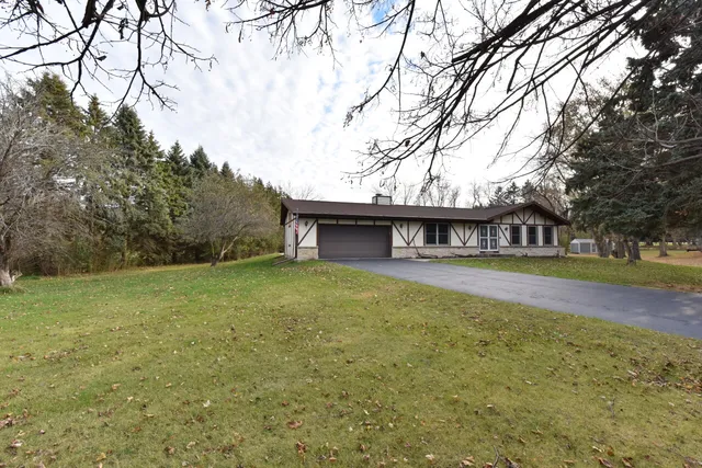 $449,000 | W5675 Sunset Ridge Road, Walworth, WI 53184