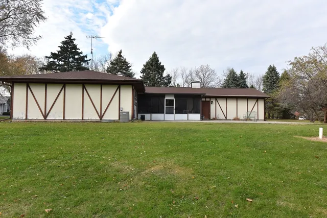$449,000 | W5675 Sunset Ridge Road, Walworth, WI 53184
