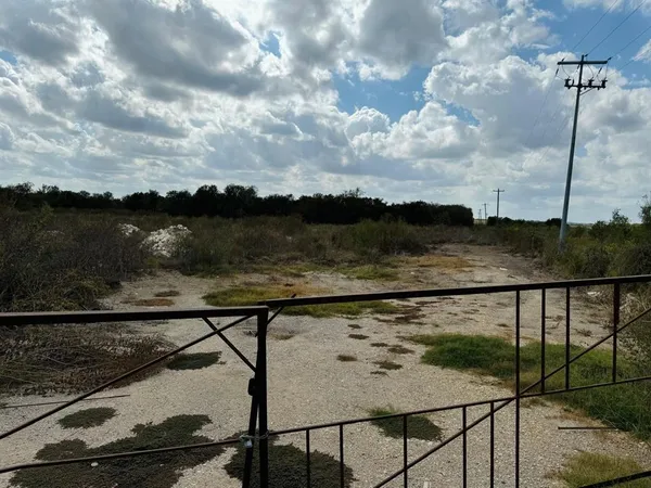 $449,900 | 6607 Farm To Market Road 1327, Austin, TX 78747